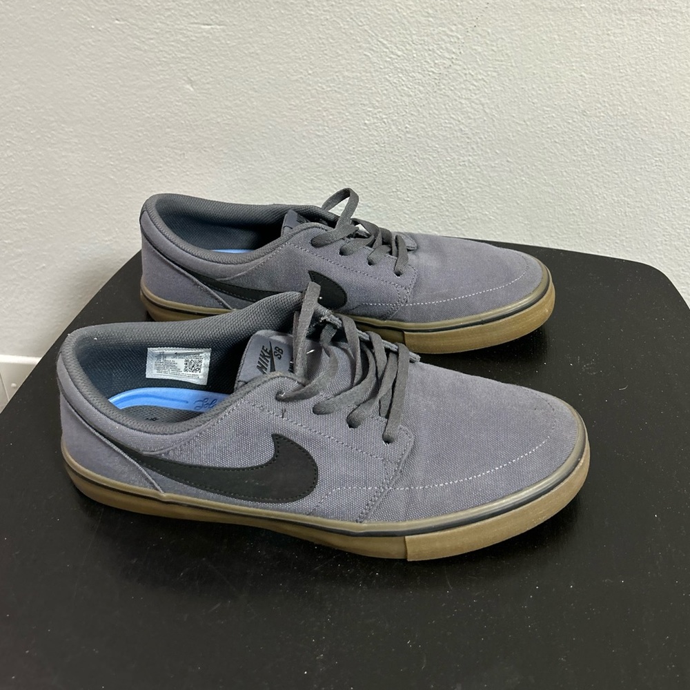 Size 10 - Nike SB Solarsoft Portmore 2 Gray mens.